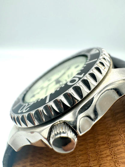 VEGA Quartz Watch Date Calendar