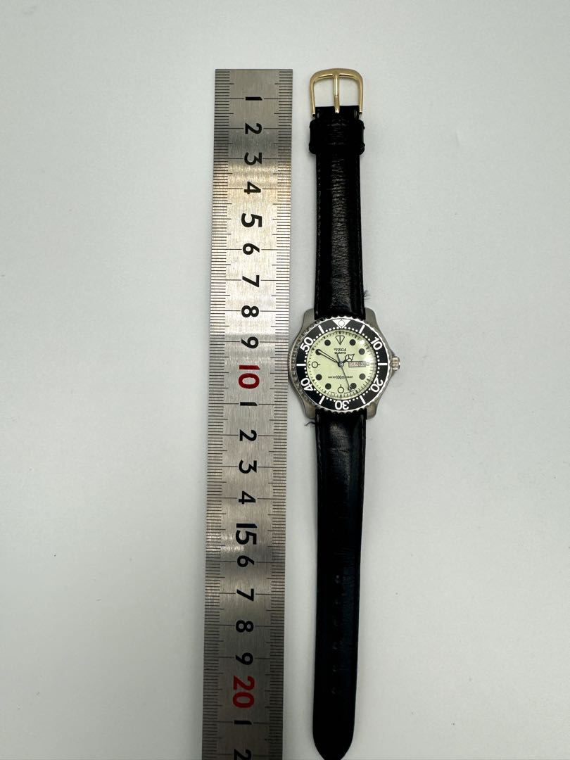 VEGA Quartz Watch Date Calendar