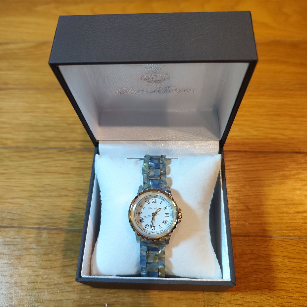 Sur Mesure Analog Quartz Women