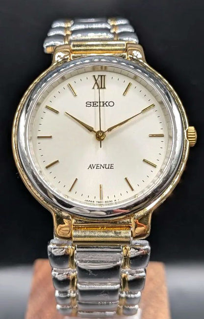 Seiko avenue 7F01-6F50 Analog Quartz Men Beautiful Item Battery & Gasket Replaced