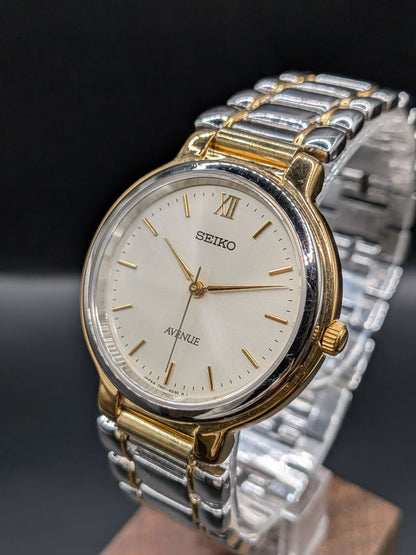 Seiko avenue 7F01-6F50 Analog Quartz Men Beautiful Item Battery & Gasket Replaced