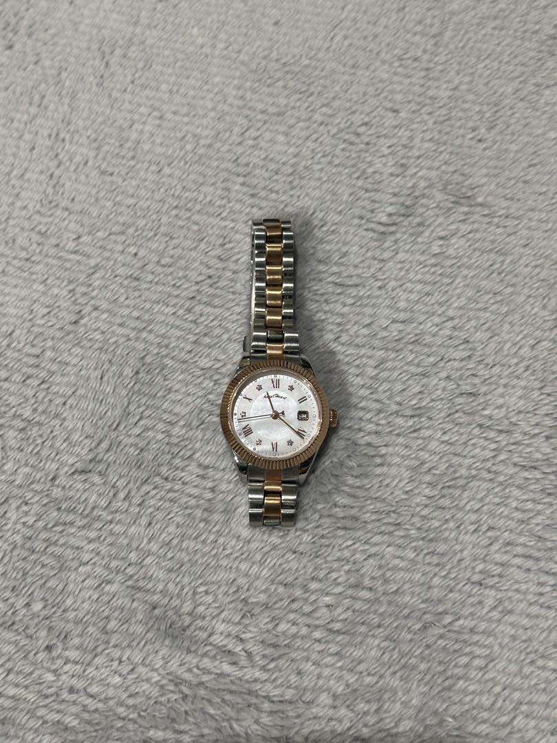 Angel Heart Analog Quartz Women