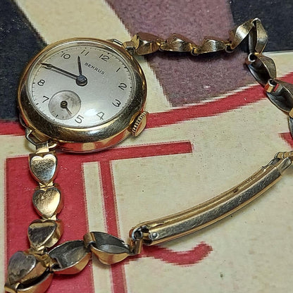 Benrus Analog Mechanical (Manual) Women