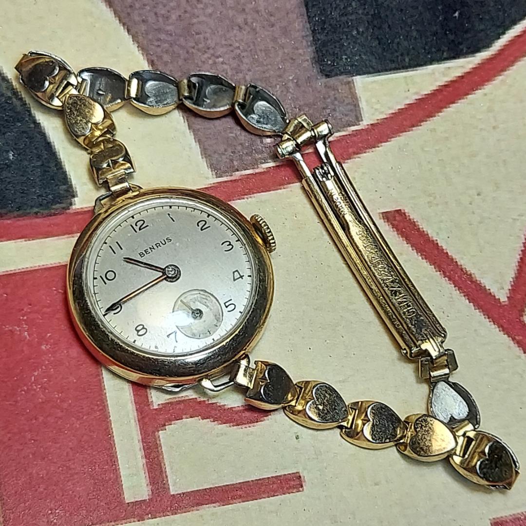 Benrus Analog Mechanical (Manual) Women