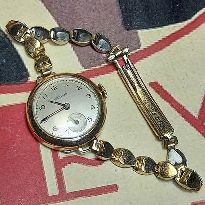 Benrus Analog Mechanical (Manual) Women