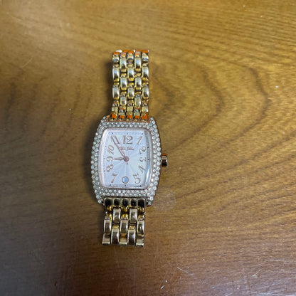 Analog Quartz Women