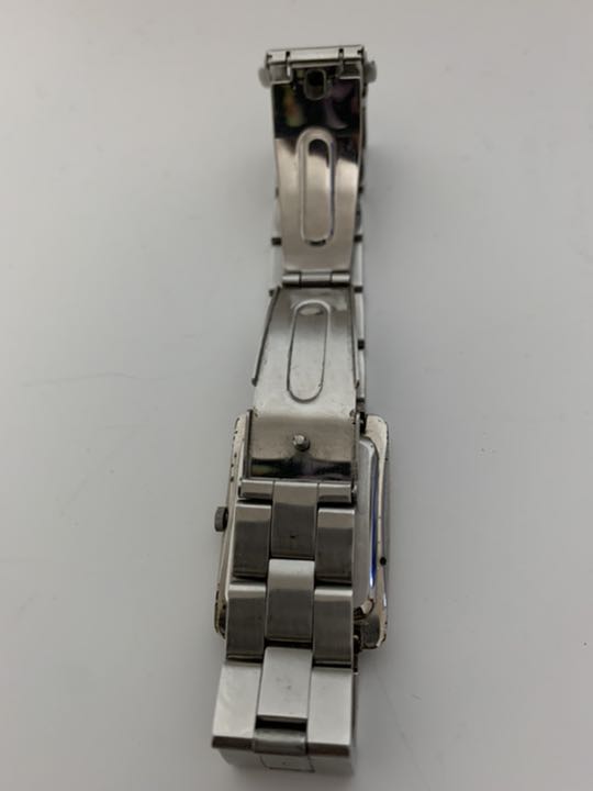 Agnes B. V700-5J40 Analog Quartz Women
