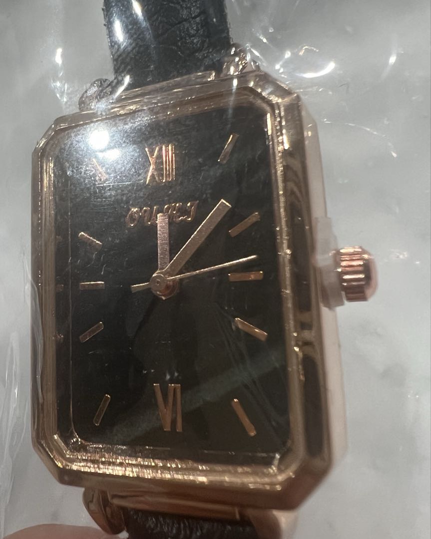 Guess Analog Quartz Women