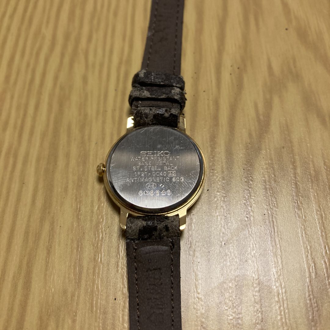 Seiko Avenue 1F21-0C40 Analog Quartz Women