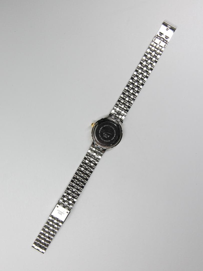 Analog Quartz Women