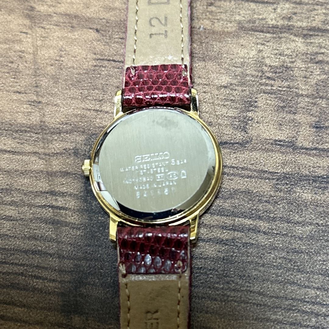 Seiko 1N01-0BA0 Analog Quartz Women