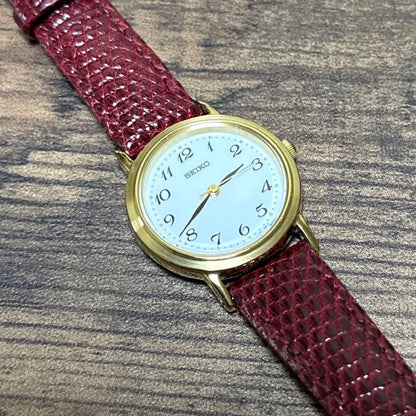Seiko 1N01-0BA0 Analog Quartz Women