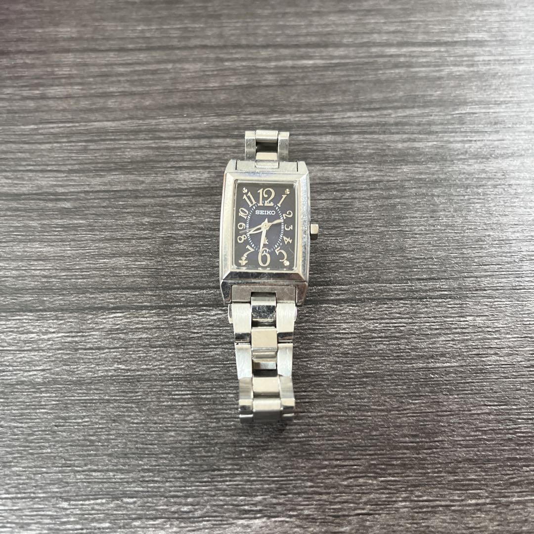 Seiko lk/lukia V117-0BN0 Analog Solar Women