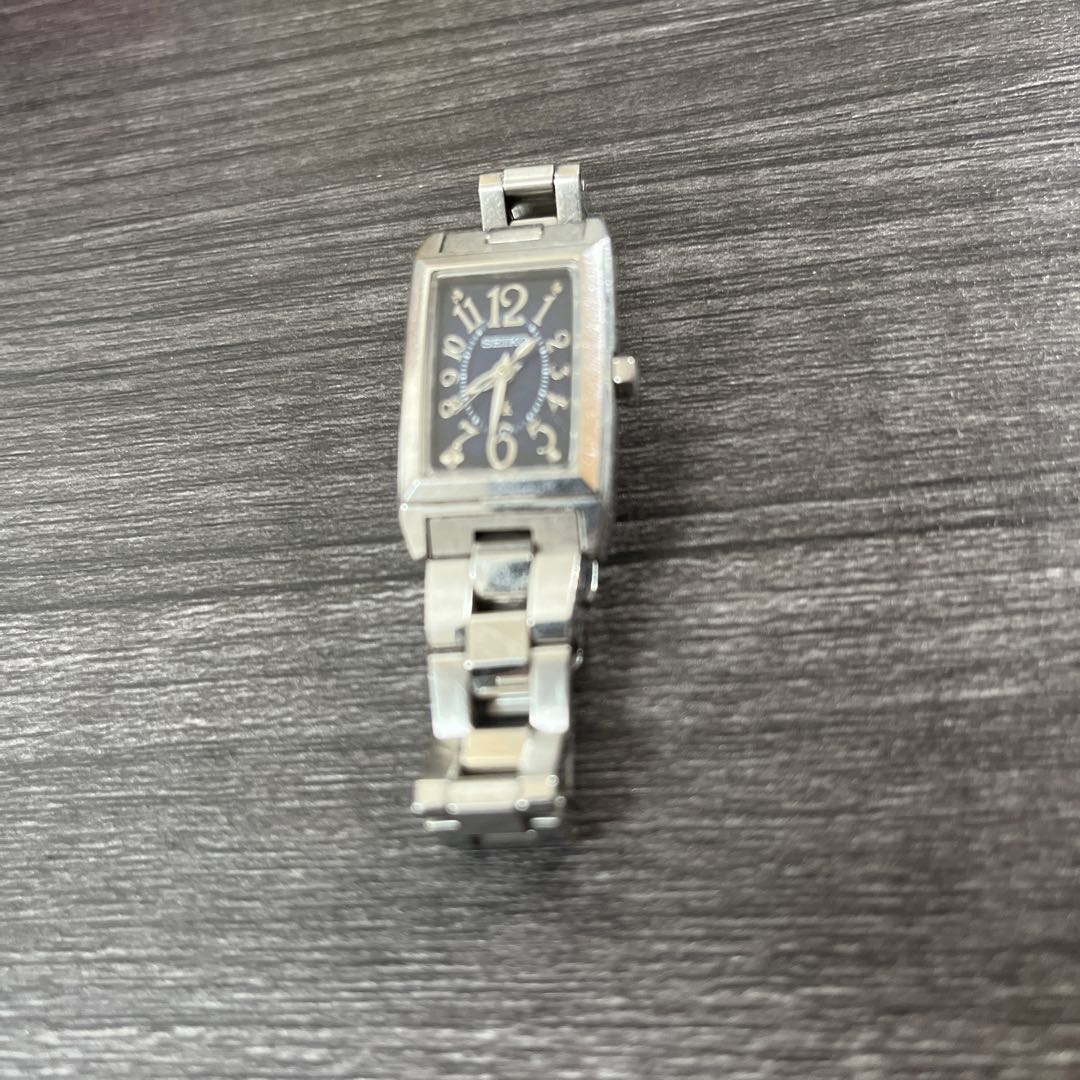 Seiko lk/lukia V117-0BN0 Analog Solar Women