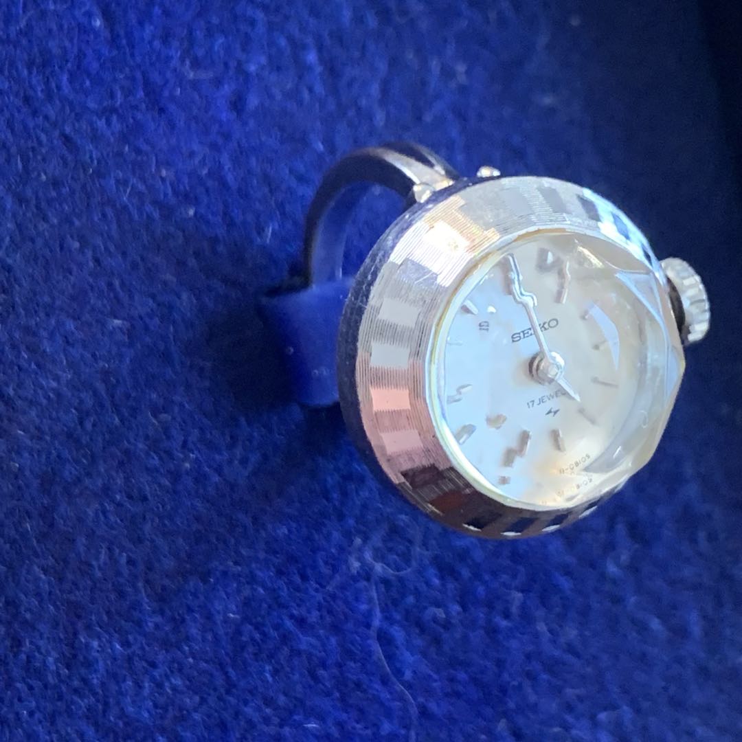 Seiko Analog Mechanical (Manual) Women