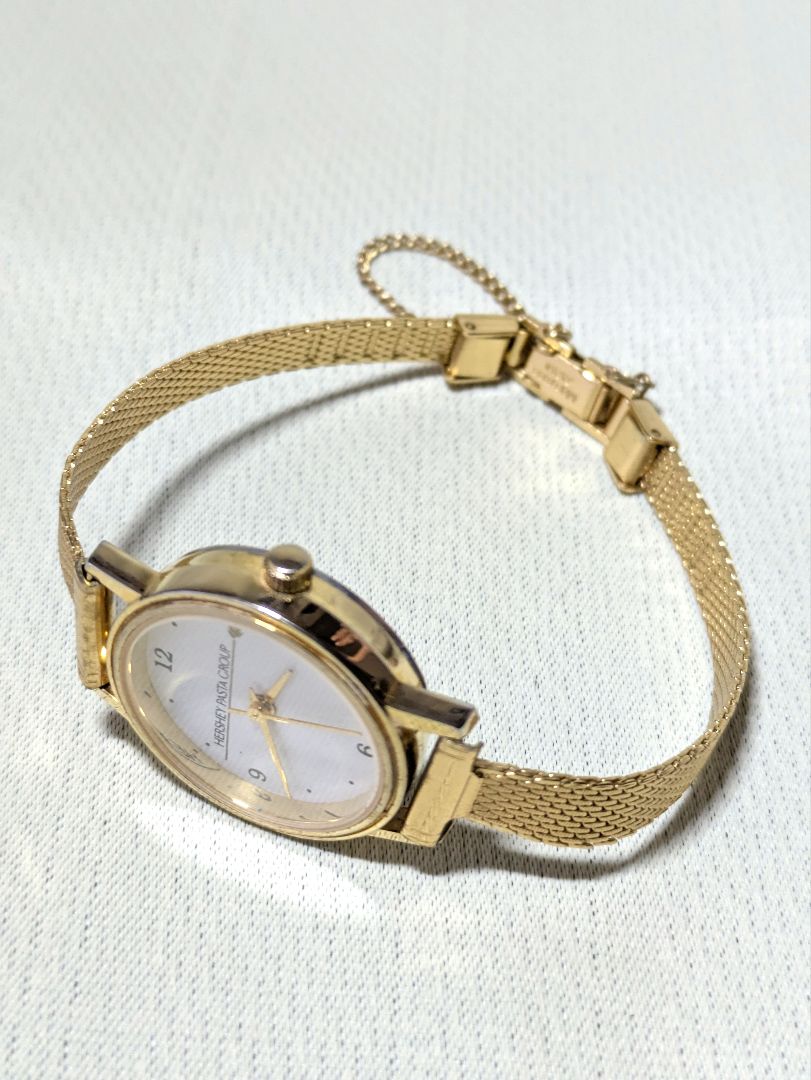 Hershey Pasta Group Analog Quartz Women ハーシーパスタグループ ブレスレットウォッチ 稼働中