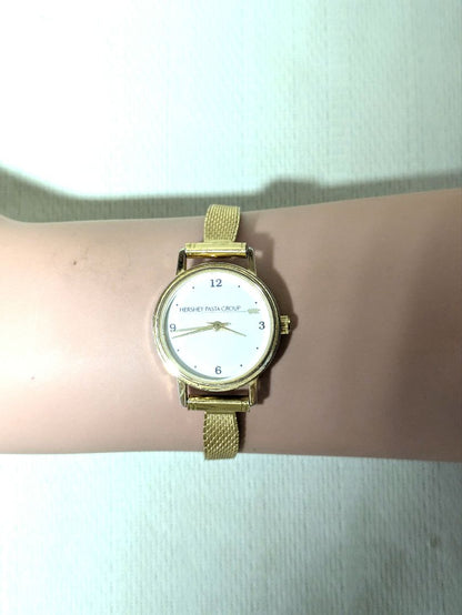 Hershey Pasta Group Analog Quartz Women ハーシーパスタグループ ブレスレットウォッチ 稼働中