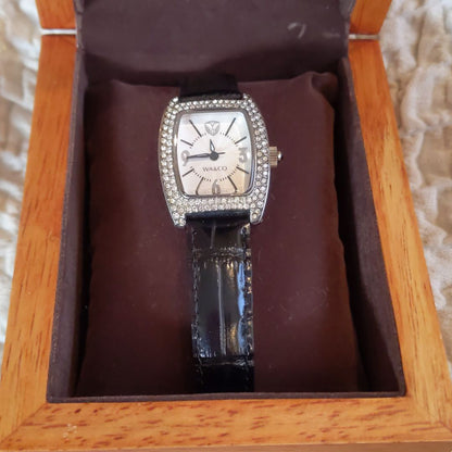 Analog Quartz Women