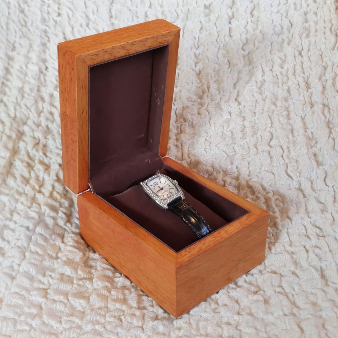 Analog Quartz Women