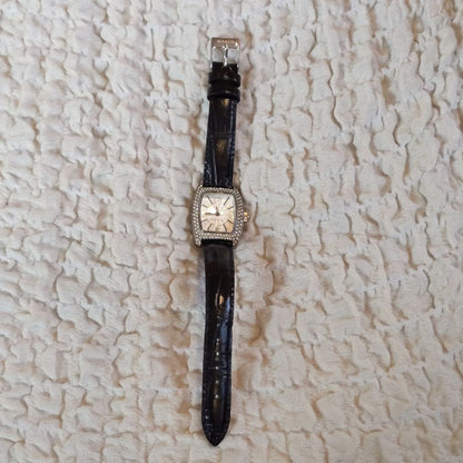 Analog Quartz Women