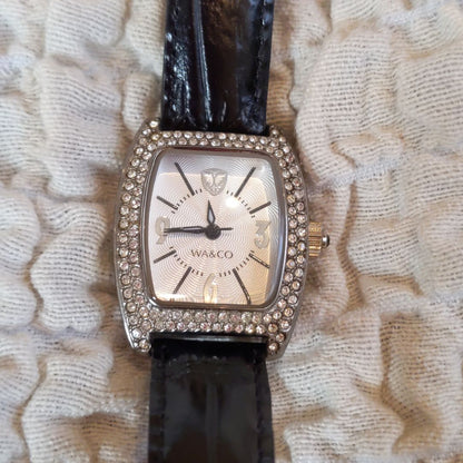 Analog Quartz Women