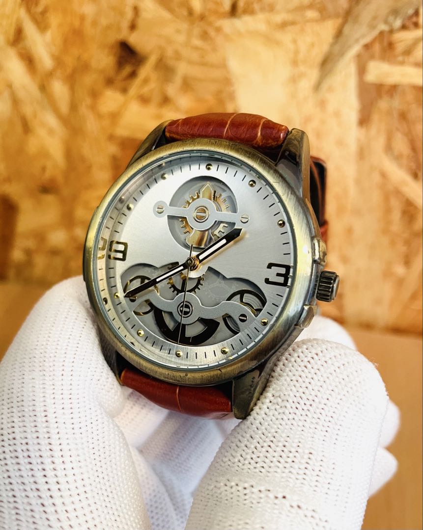 Analog Quartz Women
