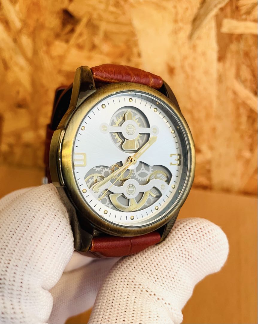 Analog Quartz Women