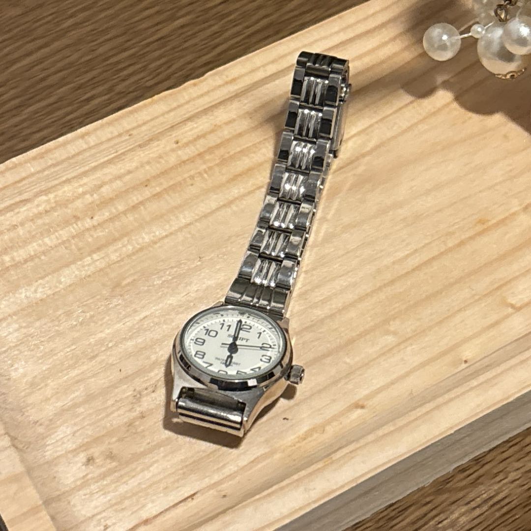 J-axis Script Analog Quartz Women