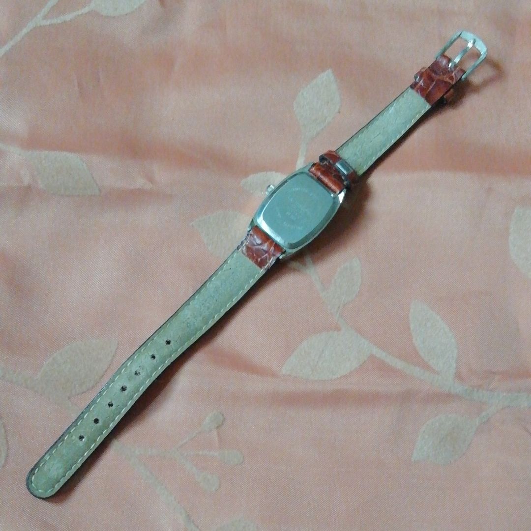 La Moderna Analog Quartz Women