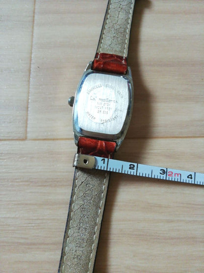 La Moderna Analog Quartz Women