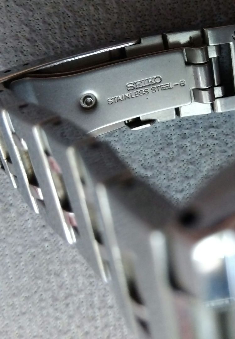 Seiko lk/lukia 5Y89-0B30 Analog Quartz Women
