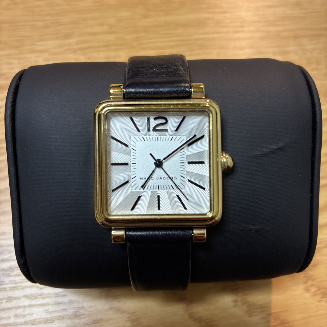 Analog Quartz Women