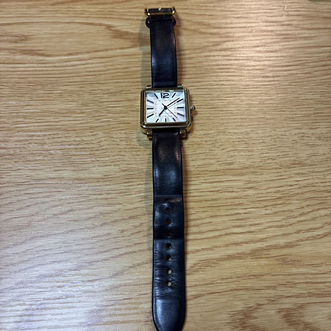 Analog Quartz Women