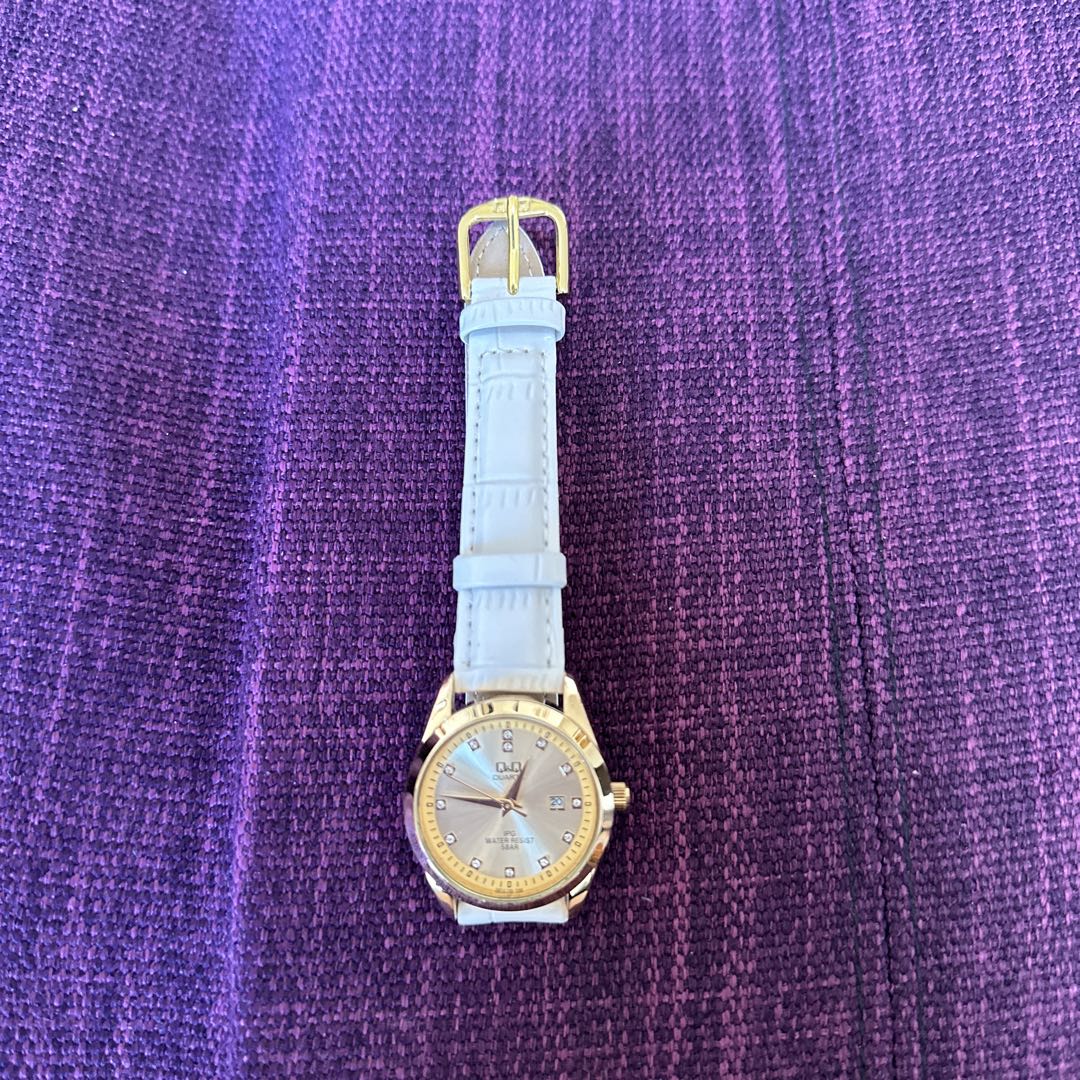 Citizen Q&q Analog Quartz Women