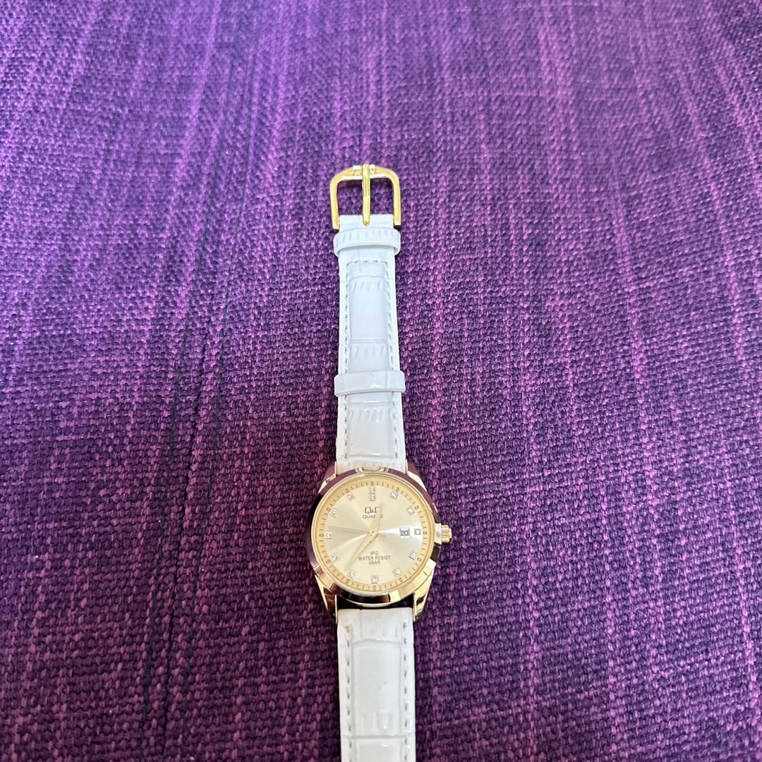 Citizen Q&q Analog Quartz Women