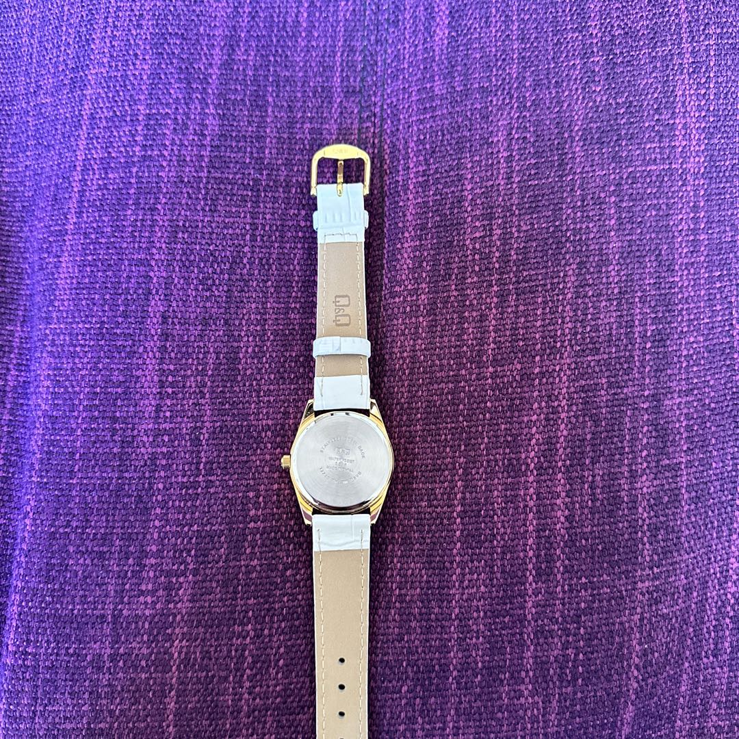 Citizen Q&q Analog Quartz Women