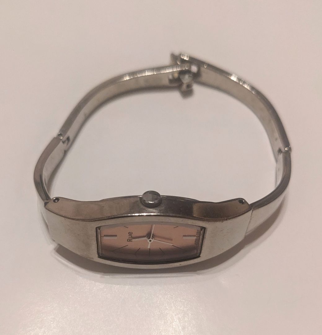 Seiko Alba Y151-D402 Analog Quartz Women