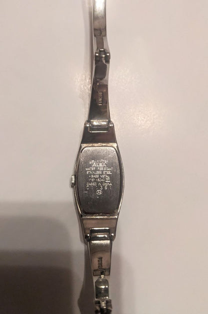 Seiko Alba Y151-D402 Analog Quartz Women