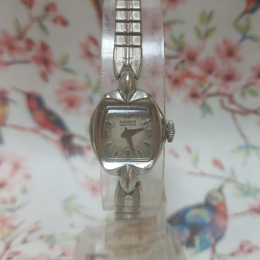 Gruen Analog Mechanical (Manual) Women