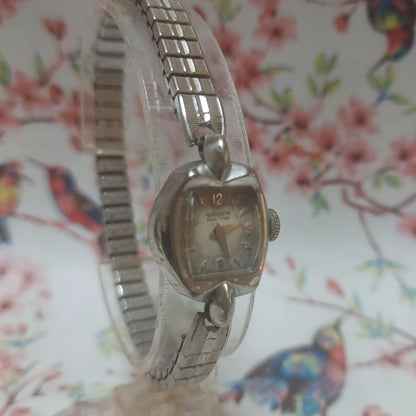Gruen Analog Mechanical (Manual) Women