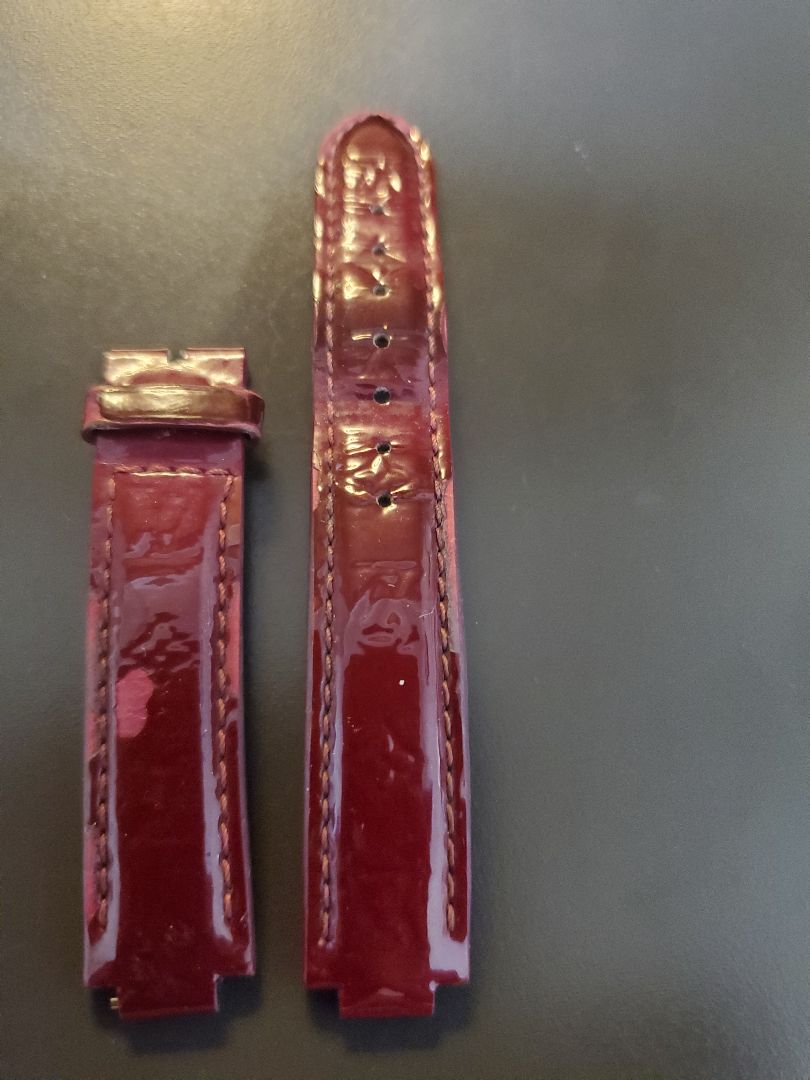 Louis Vuitton Tambour Analog Quartz Women
