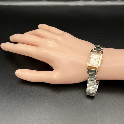 Seiko lk/Lukia Analog Quartz Women
