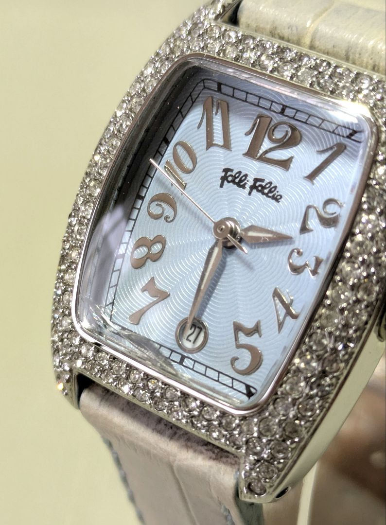 Folli Follie Analog Quartz Women フォリフォリ ストーン付き水色 カレンダー付き 稼働中