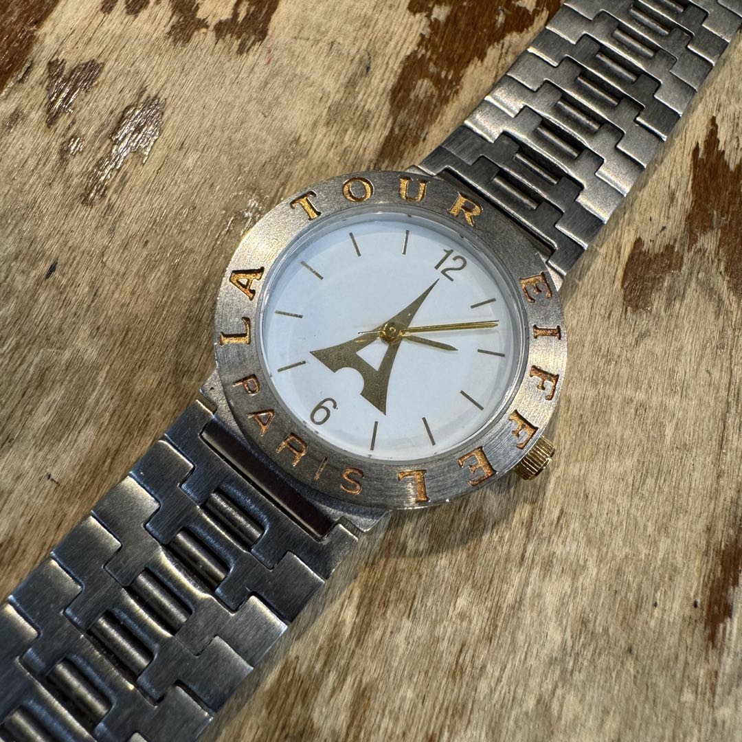 THE EIFFEL TOWER PARIS Analog Quartz Women