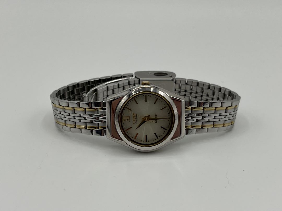 Citizen Eco-Drive E030-K14901 Analog Solar Women