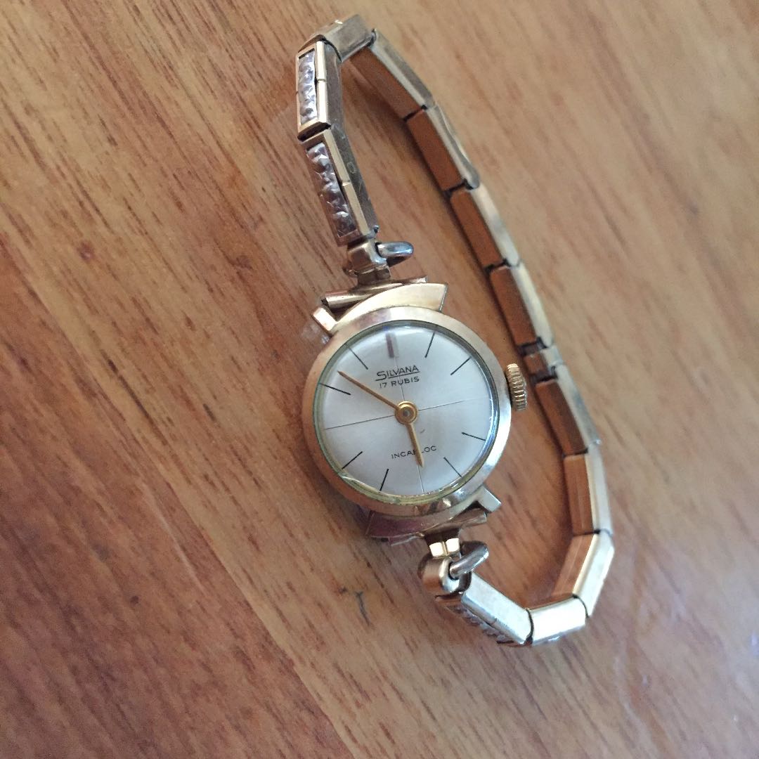 SILVANA Analog Mechanical (Manual) Women