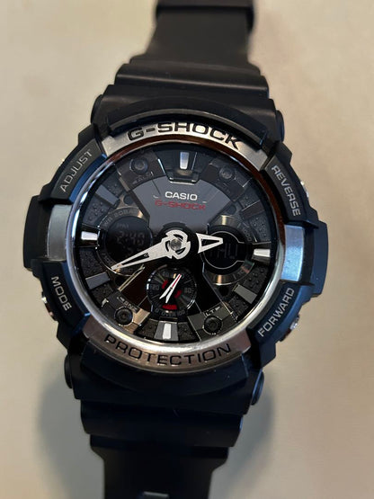 G-Shock GA GA-200BW-1AJF Digital-Analog Quartz Men -200Bw-1Ajf