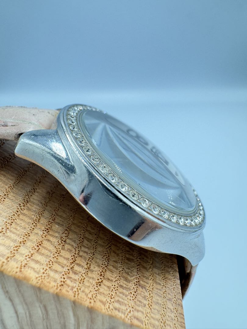 Guess Analog Quartz Women Watch