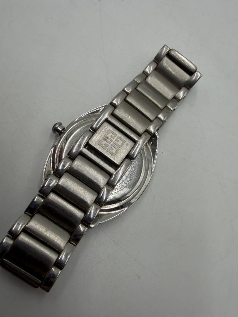 Givenchy Analog Quartz Men ジバンシー Pr.19.0 Watch ジャンク