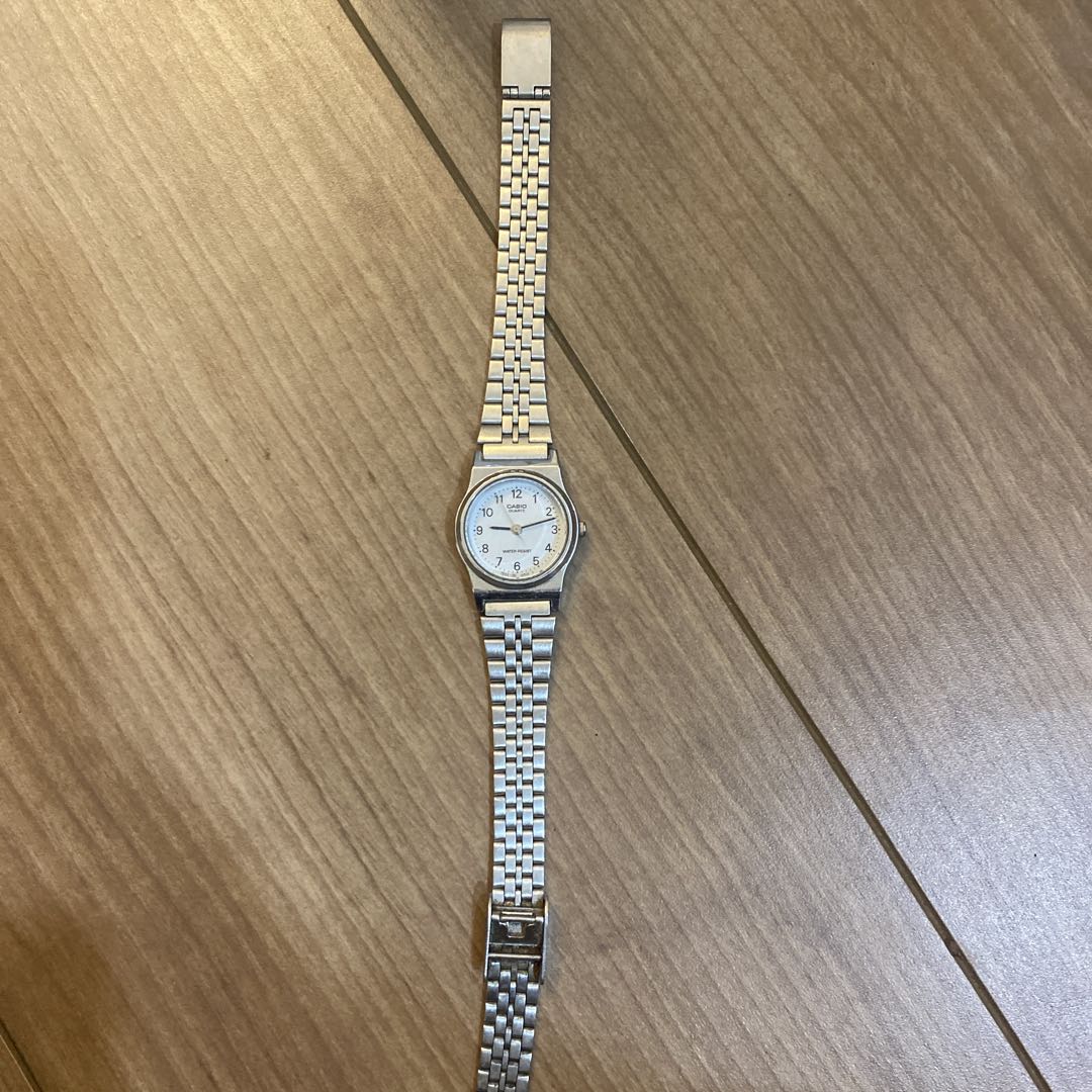 Casio LQ-333 Analog Quartz Women